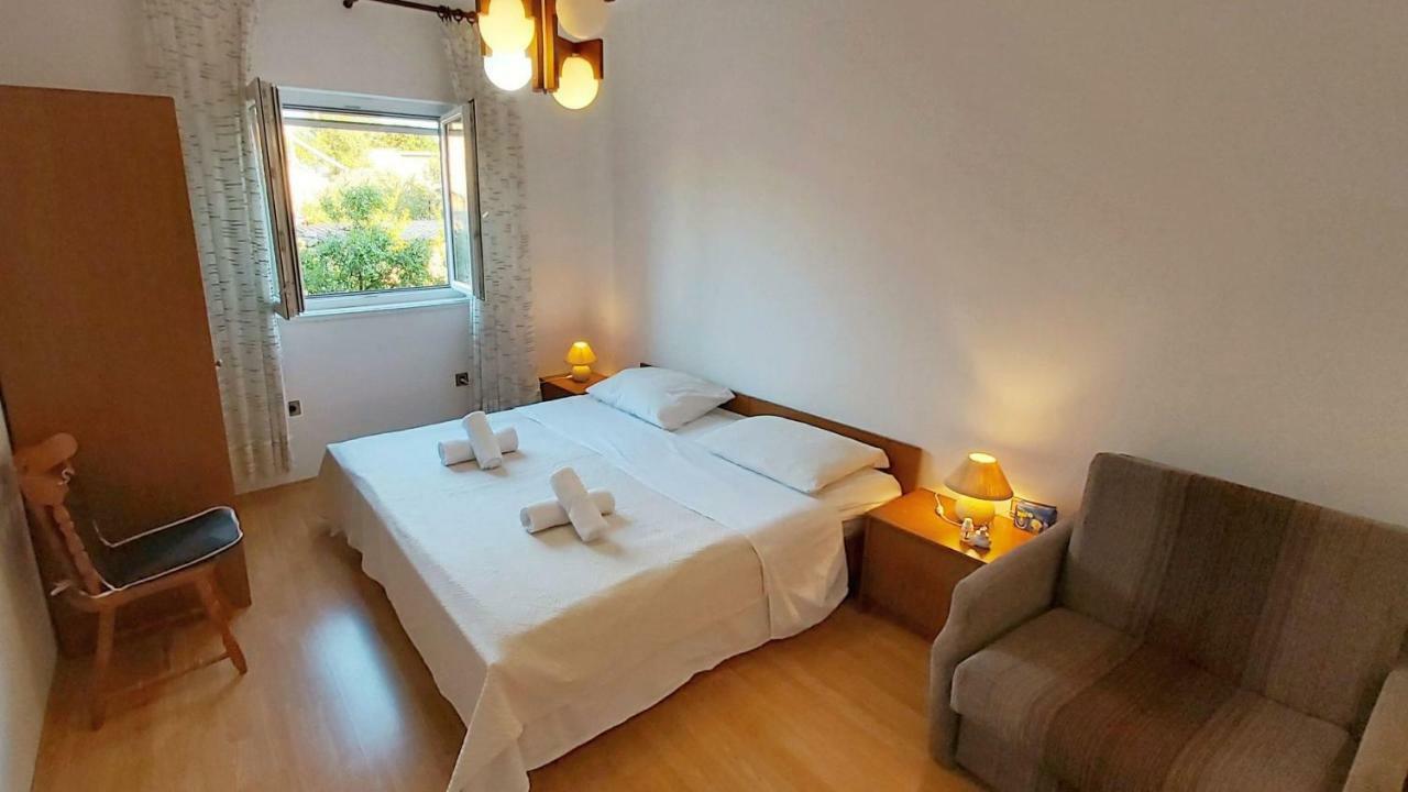 Apartments Vila Punta Jadrtovac Екстериор снимка
